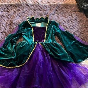 Taylor Joelle - Winnie Halloween